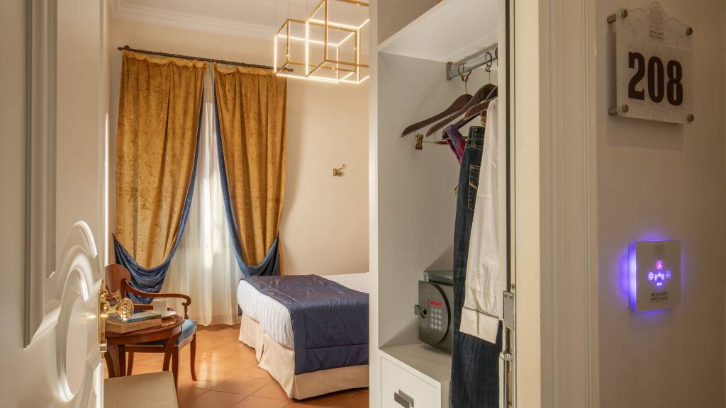 IMG--6266---Hotel-Mozart-Roma-2022